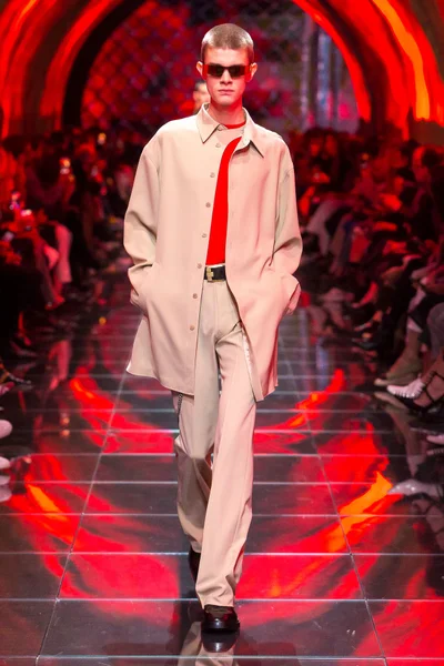 Look 57